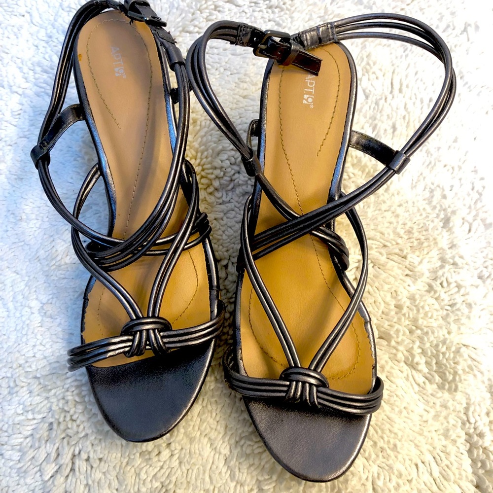 Size 9 wedges